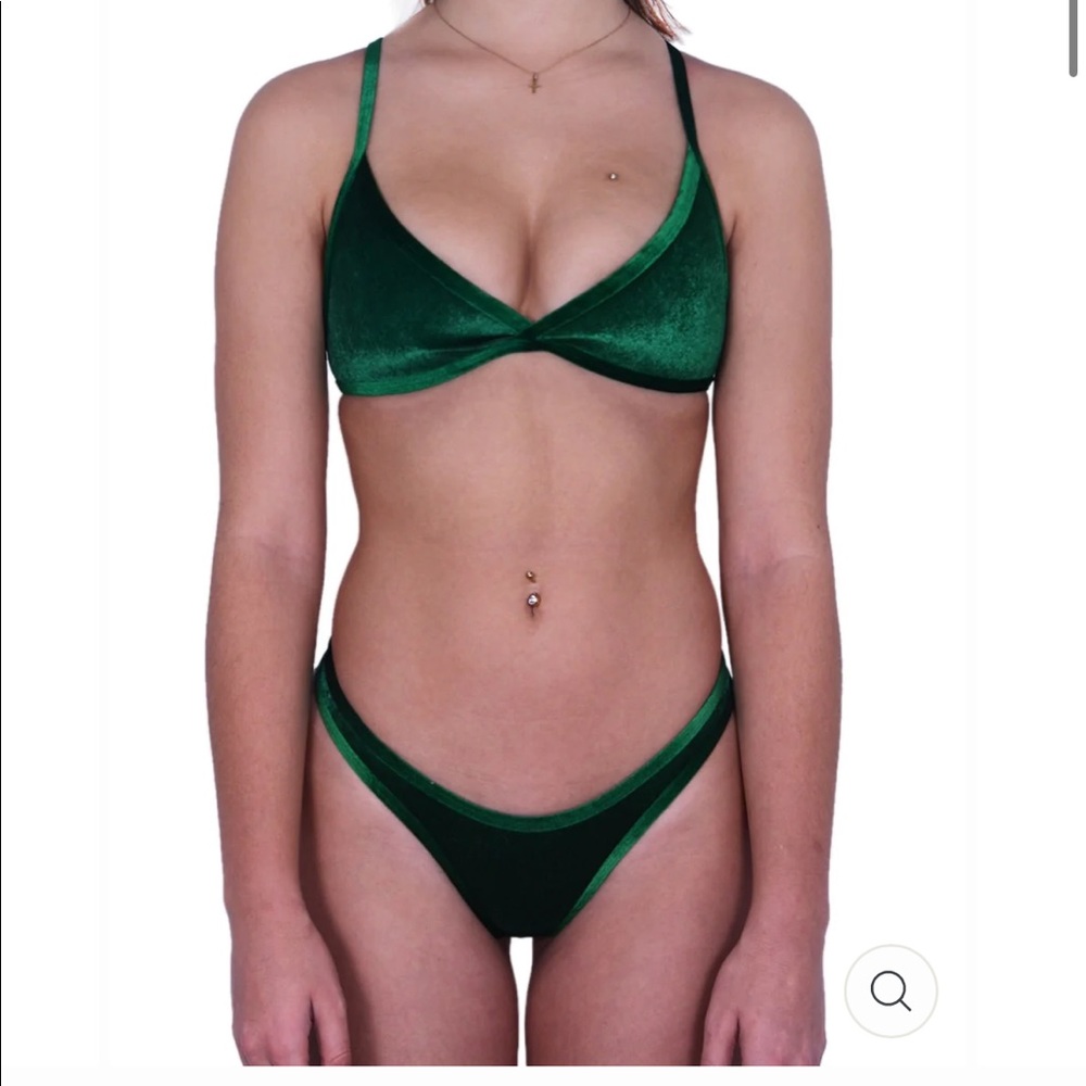 Hoaka swimwear